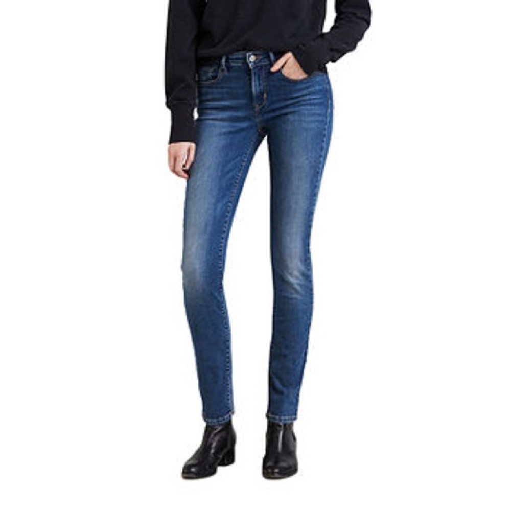 Levi’s Mid Rise Skinny Jean